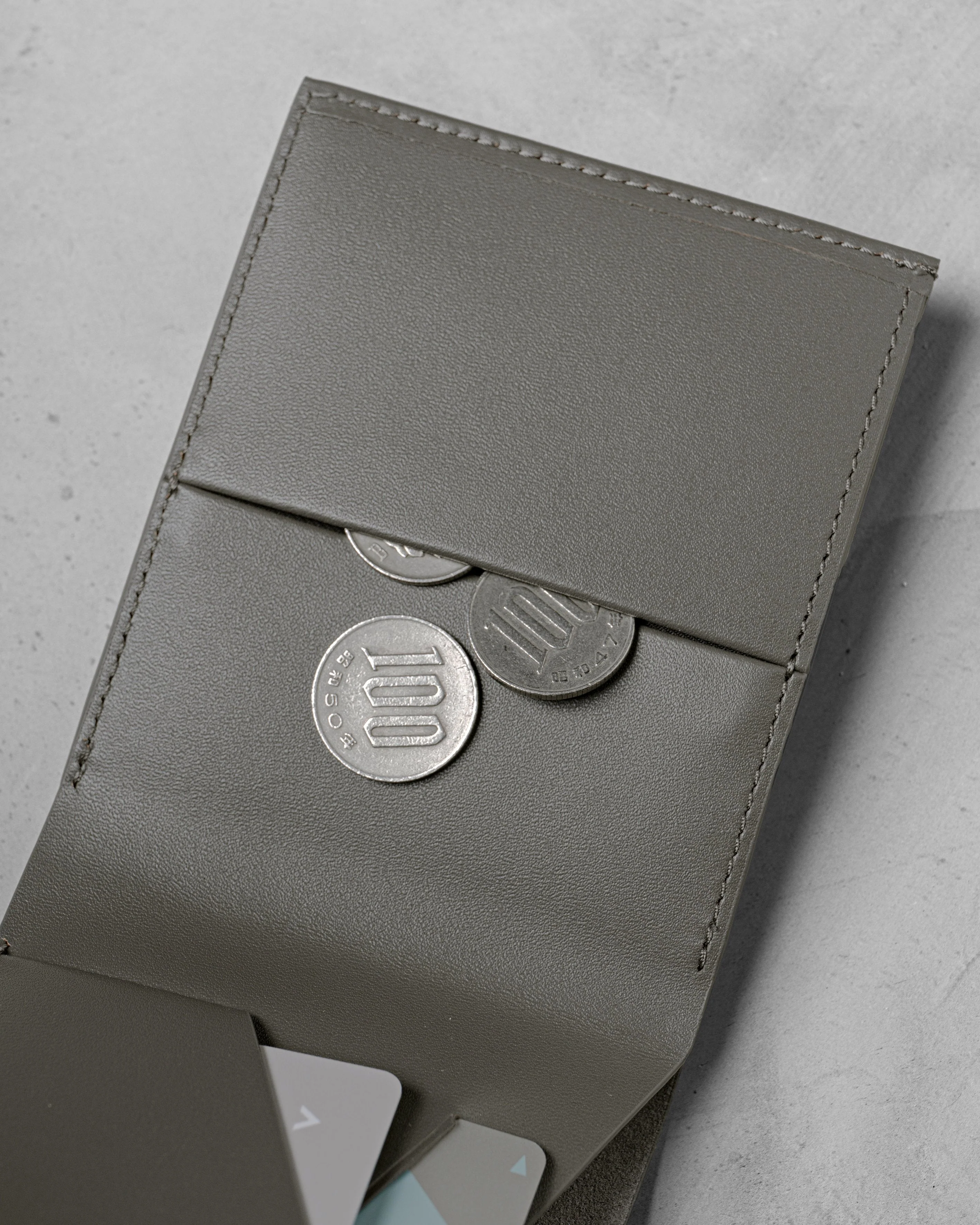 1350-slim-coin-wallet-plus-grey-4.webp Slim Coin Wallet Plus Grey