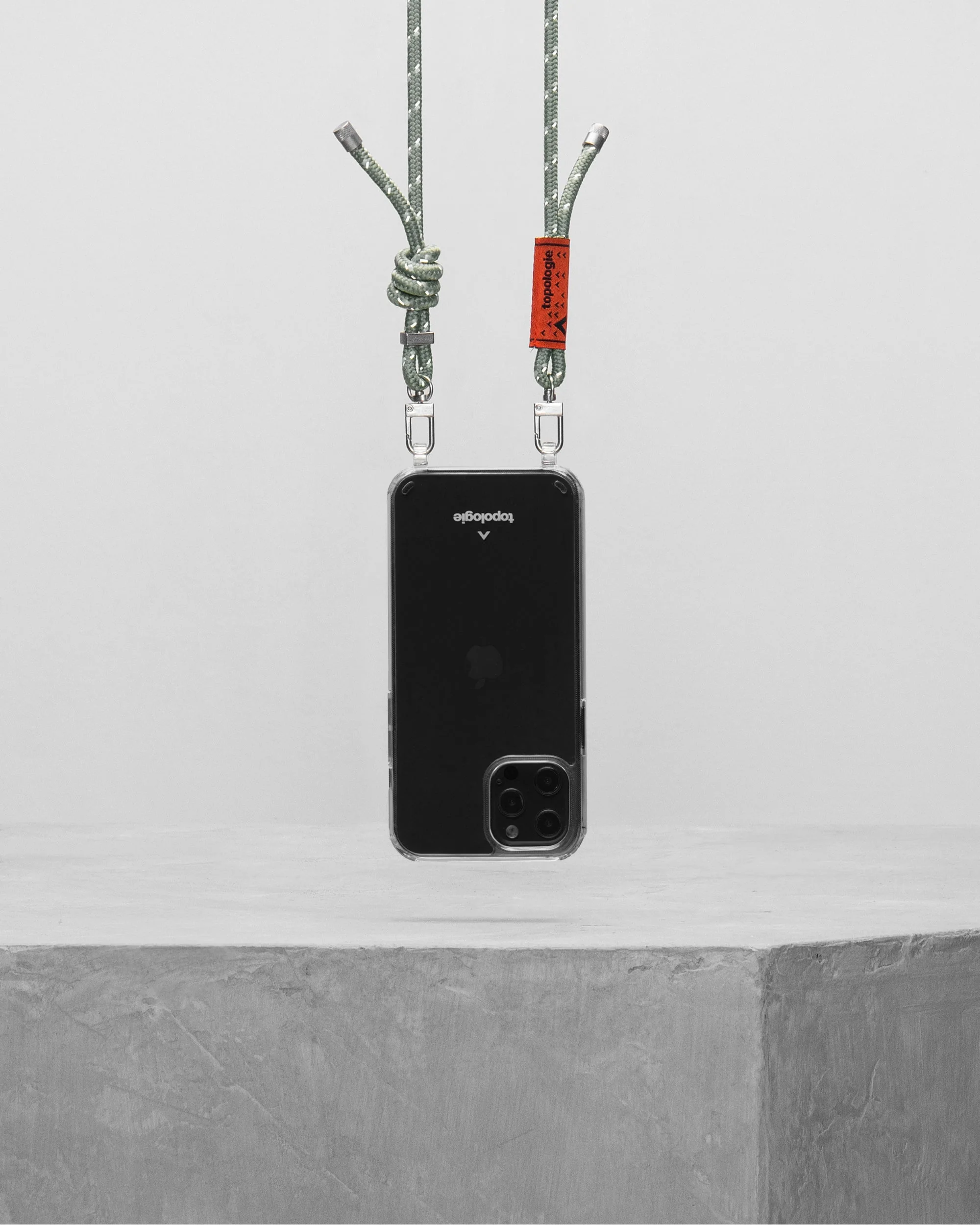 1458-verdon-phone-case-clear-6-0mm-rope-sage-reflective-44.webp Verdon Phone Case / Clear / 6.0mm Rope / Sage Reflective